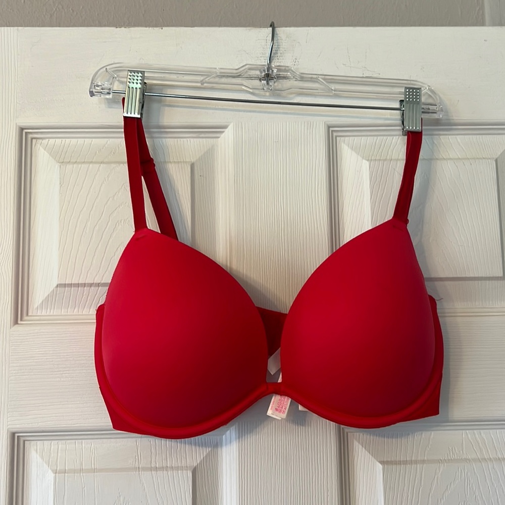 Victoria’s Secret Pink wear everywhere super push up